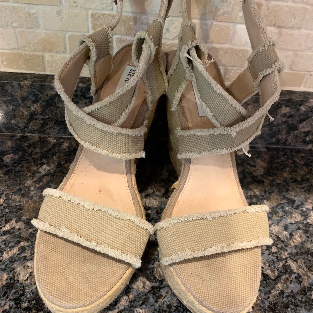 Steven madden wedge sandals